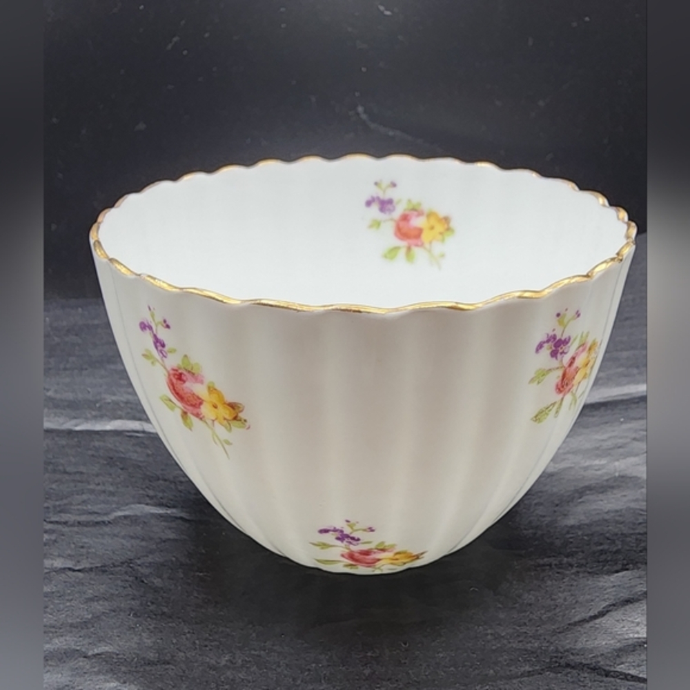 Radfords Bone China England Tea Cup White Scalloped Gold Trim, Bone China